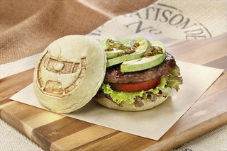 Illustration for article titled Soon, You Can Eat Gundam Burgers in Japan